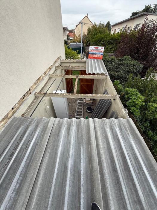 Remplacement des plaques d'un abri