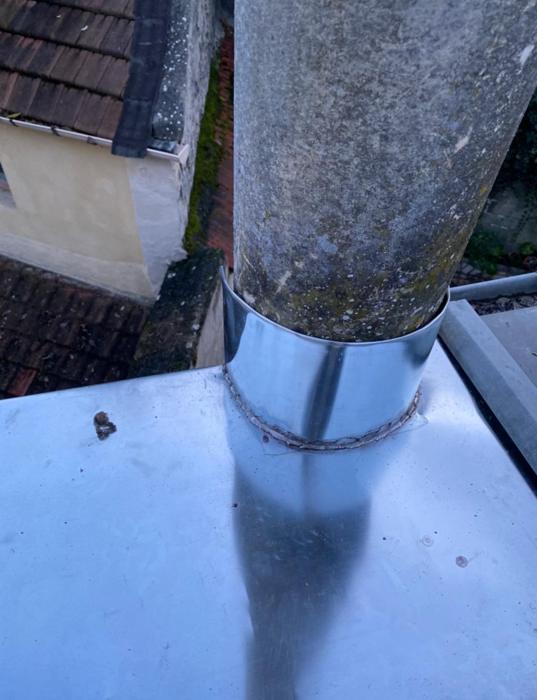 Abergement zinc autour d'un conduit